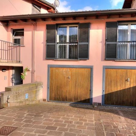 Casa Vacanza Angolo Della Corte Apartment Como Exterior photo
