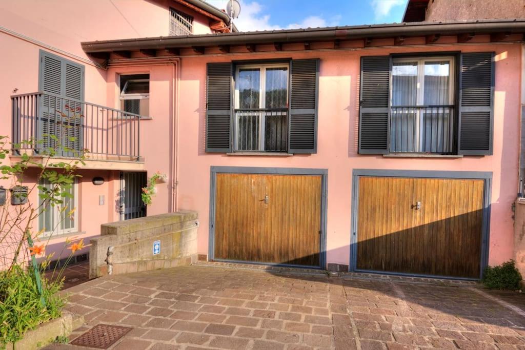Casa Vacanza Angolo Della Corte Apartment Como Exterior photo